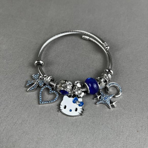 454 Blue Hello Kitty Bracelet cute - Picture 1 of 4